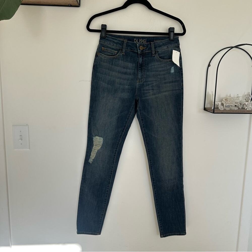 NWT DL1961 Farrow High Rise Instaslim in Rebellion Wash Distressed Jeans Size 28